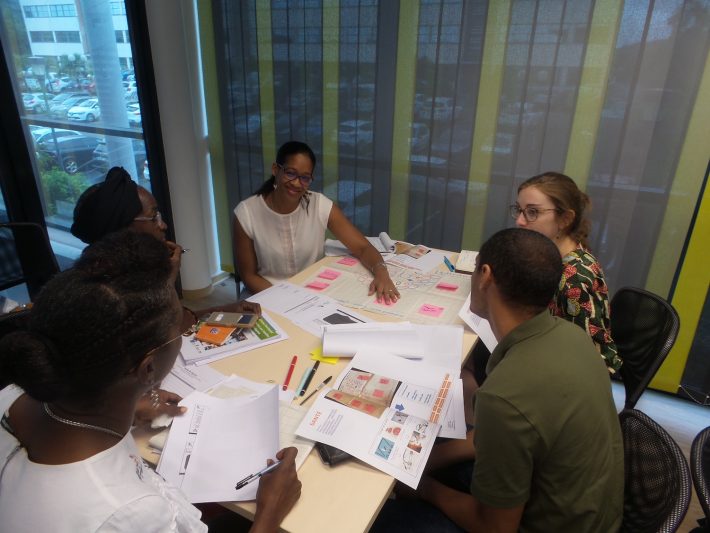 Atelier de co-construction du site internet Yana-J avec les acteurs de jeunesse de Guyane